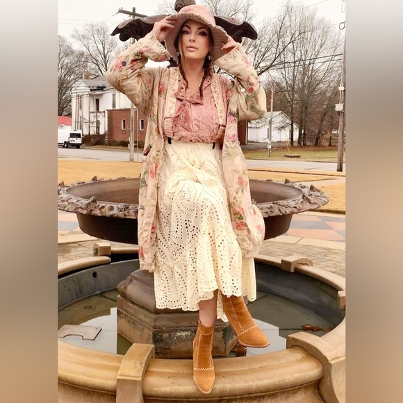 Meet your Posher, Eva - Picture 2 of 12